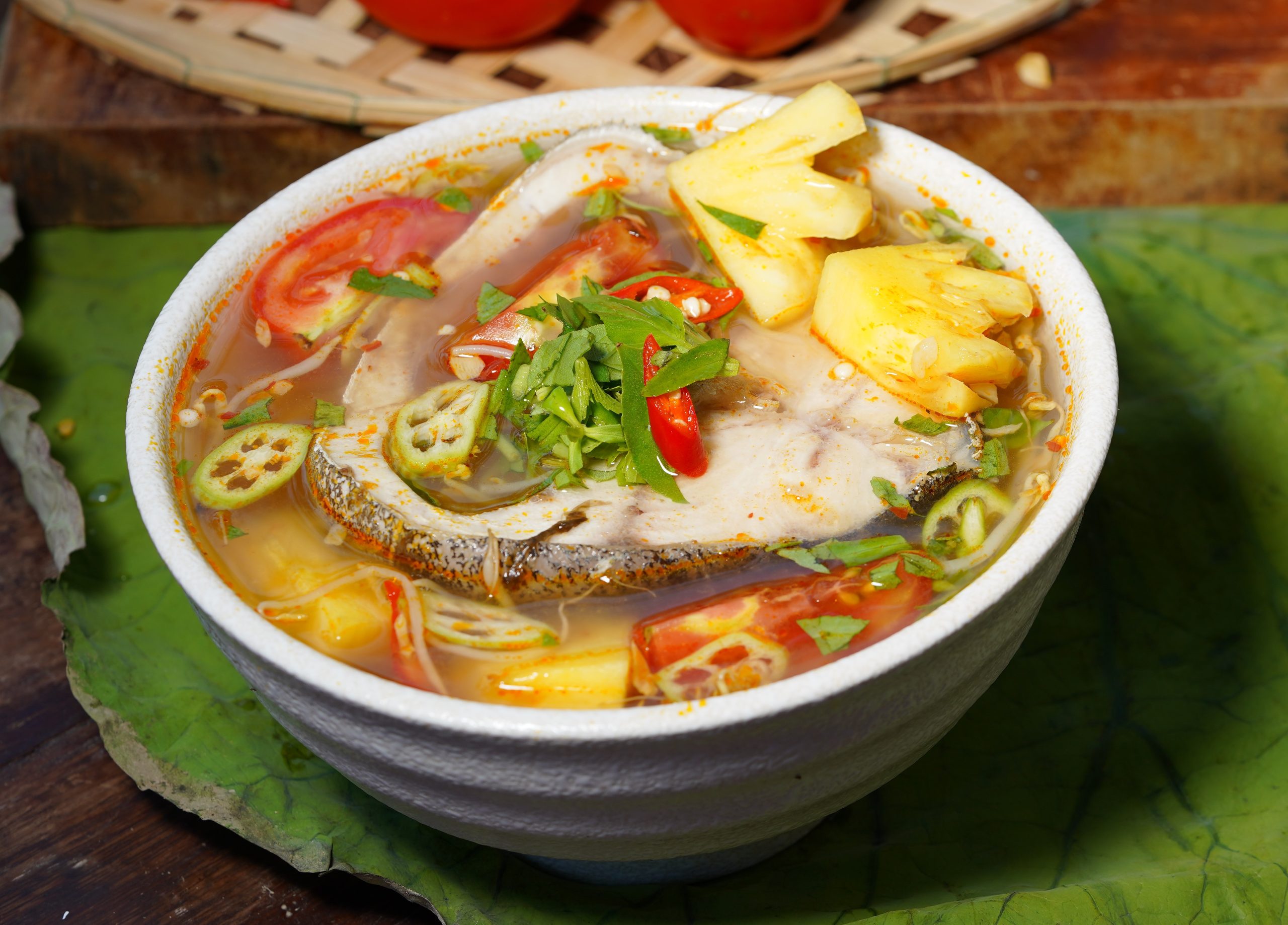 Mâm cơm hôm nay 17 CANH CHUA CA BOP scaled